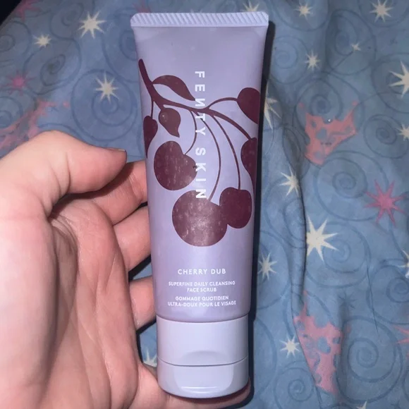 fenty skin cherry face scrub - Picture 2 of 4